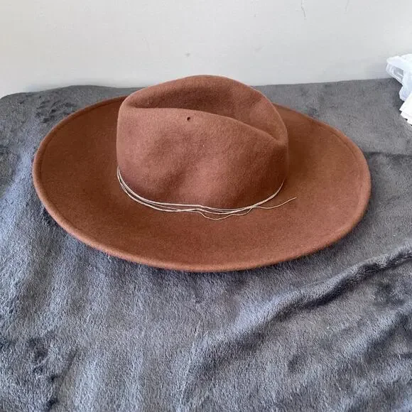 Free People 100% Wool Tanner Chain Band Hat - Picture 3 of 7